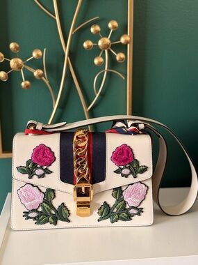 Gucci Ivory Floral Embroidered Shoulder Bag with Gold Chain Accent w/COA